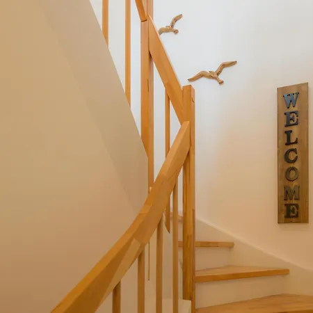 Ferienhaus Deichbude - Modernes Fuer 4 Personen